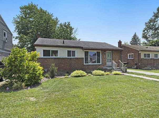 33647 Kathryn Street, Garden City, MI 48135