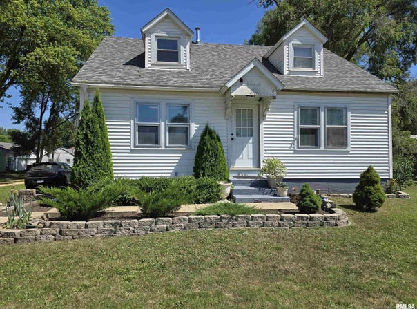 407 23RD Avenue, Fulton, IL 61252