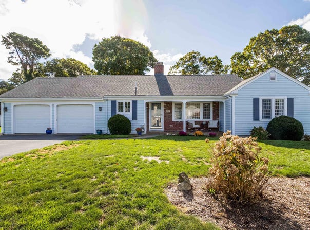 25 Brae Burn Lane, South Yarmouth, MA 02664