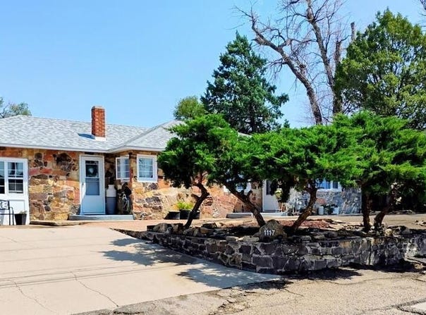 1117 E 6th St, La Junta, CO 81050