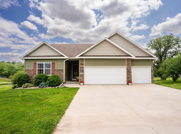 8255 SE 32nd Avenue, Runnells, IA 50237