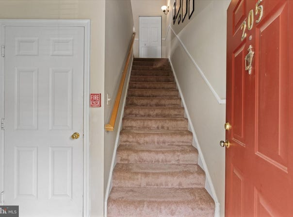 25280 LAKE SHORE SQUARE, CHANTILLY, VA 20152