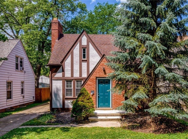 2324 Scholl Road, University Heights, OH 44118