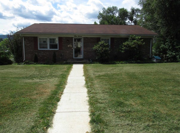 316 SPRUCE ST, WAYNESBORO, VA 22980