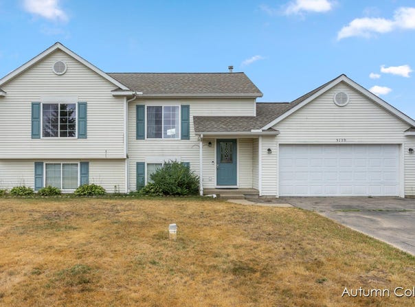 5130 Fieldstone Meadow Drive, Cedar Springs, MI 49319