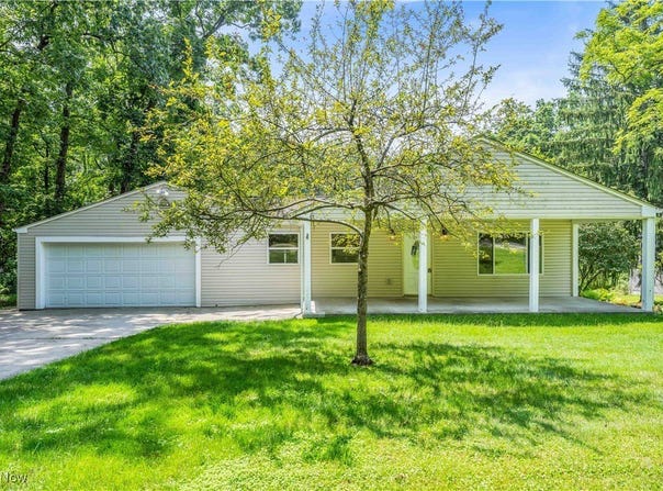 166 W Barlow Road, Hudson, OH 44236