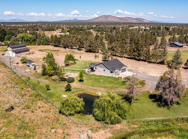 6635 SW 61st Street, Redmond, OR 97756