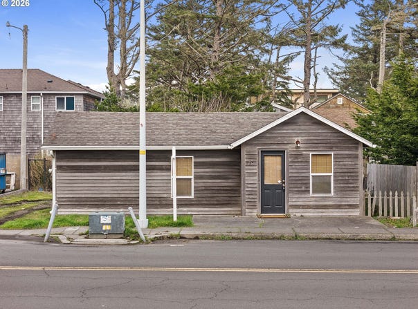 150 AVENUE U, Seaside, OR 97138