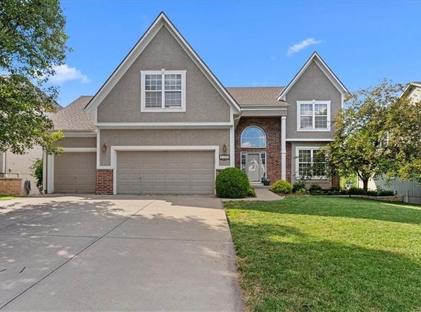 21522 W 98th Terrace, Lenexa, KS 66220