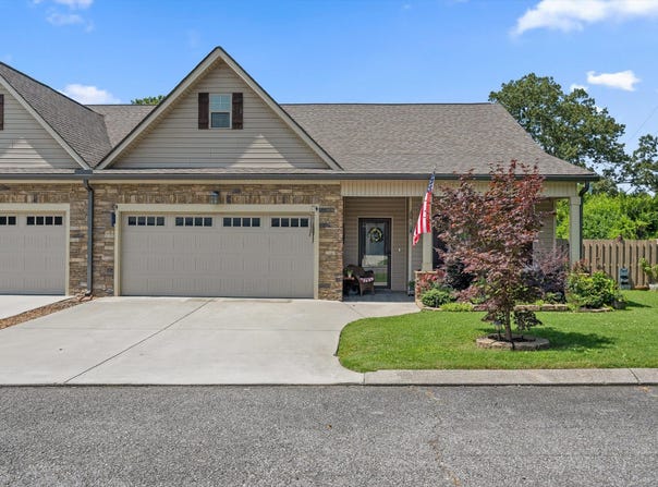 77 Peachstone Lane, Rossville, GA 30741