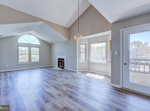 3402 WALTHAM COURT, YARDLEY, PA 19067