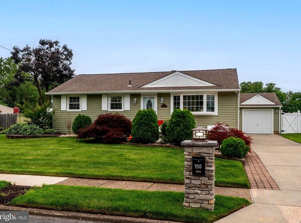 156 TRINITY AVENUE, BLACKWOOD, NJ 08012