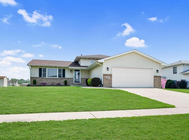 1447 W 84th Avenue, Merrillville, IN 46410