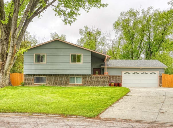 62 American Ln -, Gillette, WY 82716