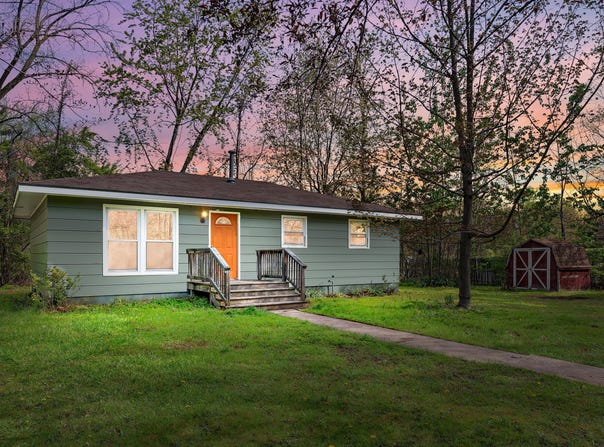 1603 E Detroit Street, New Buffalo, MI 49117