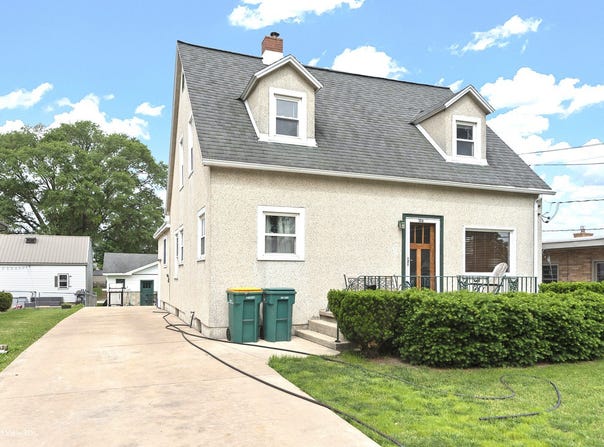 106 S 3rd Avenue, Streator, IL 61364