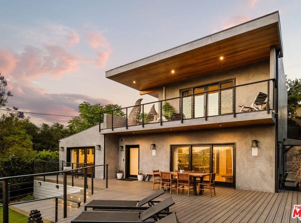 3936 Farley Ct, Studio City, CA 91604
