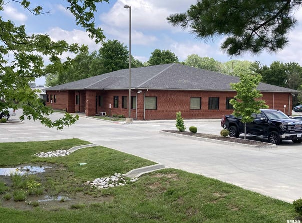 2 Richard Mark Way, Collinsville, IL 62234