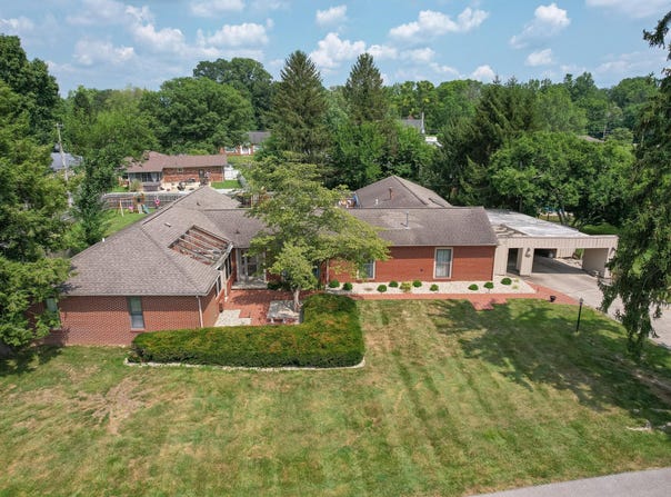 650 Greenway Court, Seymour, IN 47274