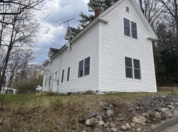 8 Walker Avenue, Norway, ME 04268