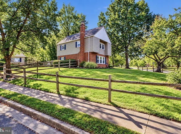 8585 SHERMAN Court, MANASSAS, VA 20110