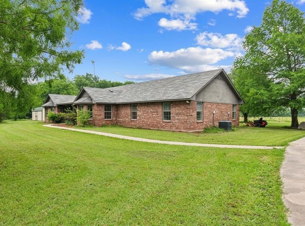 2227 Fm 2815 S, Bonham, TX 75418
