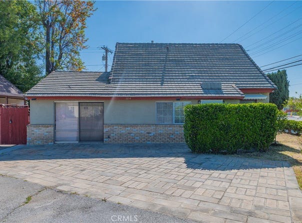 1104 N Fairvalley Avenue, Covina, CA 91722