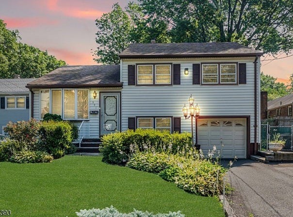 591 Linden Ave, Rahway City, NJ 07065-4318