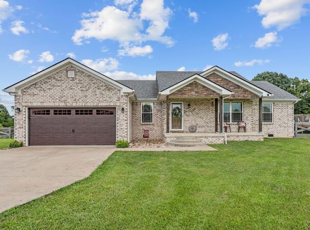 241 Deer Run Road, Irvine, KY 40336
