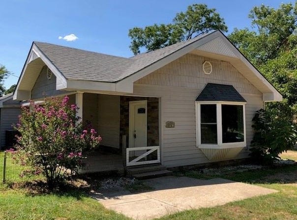 1210 W Bullock Street, Denison, TX 75020