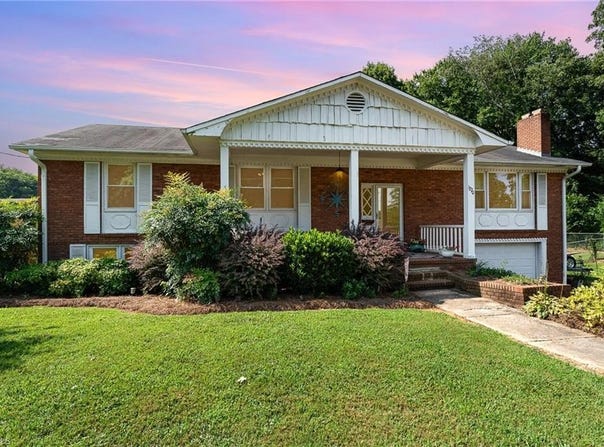 1270 Rainbow Road, Advance, NC 27006