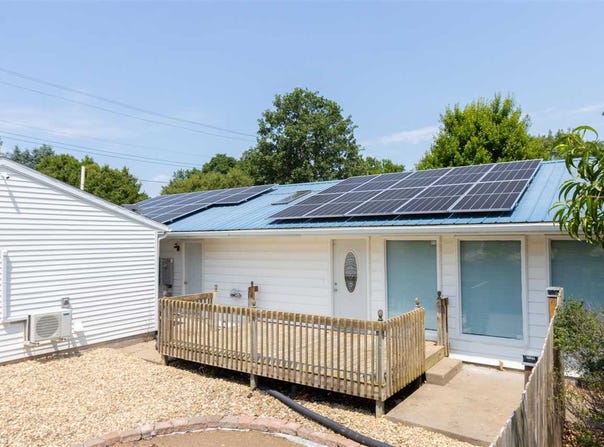 519 S Avenue C, IA 52353