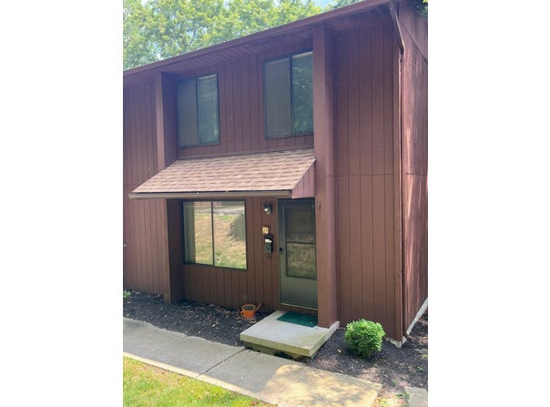 1442 Londondale, Newark, OH 43055