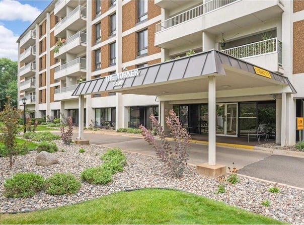 6400 York Avenue S, Edina, MN 55435