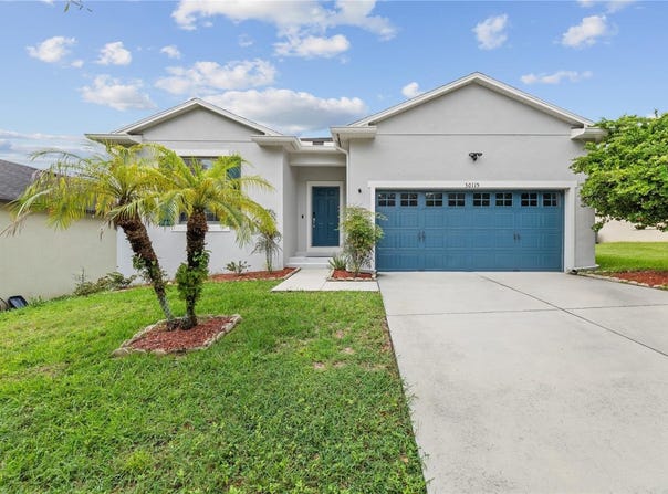 30115 CHEVAL Street, MOUNT DORA, FL 32757