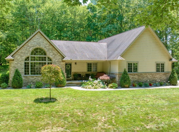 8185 S Jackson Road, Jackson, MI 49201