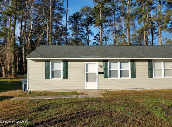 1217 Davis Street, Jacksonville, NC 28540