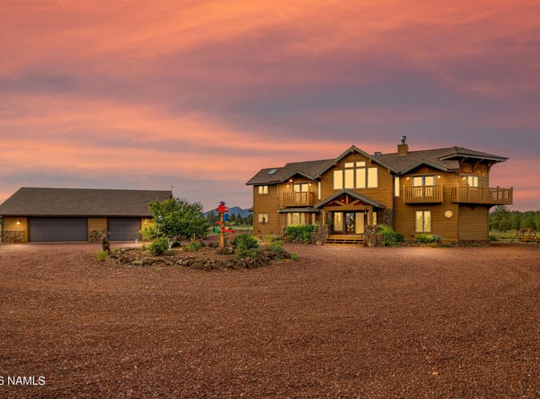 745 S Dust Devil Drive, Parks, AZ 86018