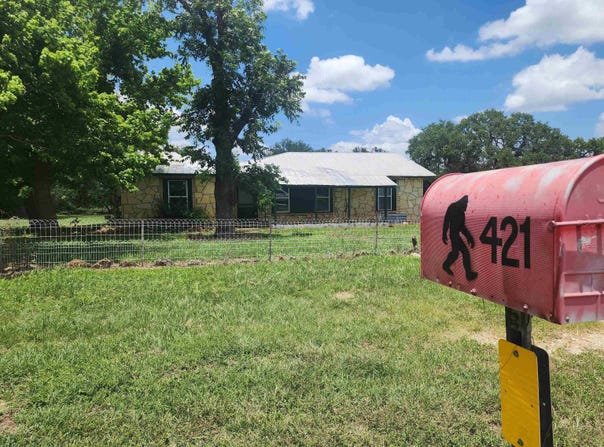 421 E FM 501, Cherokee, TX 76832