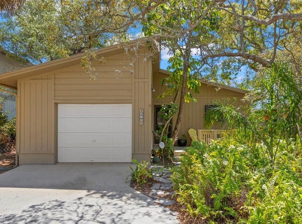 407 INDIANA AVENUE, CRYSTAL BEACH, FL 34681