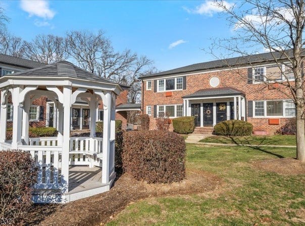 218 Pitney Pl, Morris Twp., NJ 07960-6194