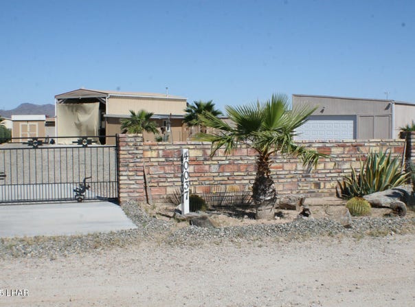 40037 Riggs Ln, Salome, AZ 85348