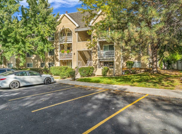 1205 E WATERSIDE Cv, Midvale, UT 84047