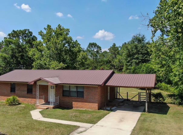 1737 S County Highway 183, DeFuniak Springs, FL 32435