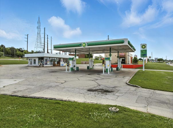 2115 Main St, Green Bay, WI 54302