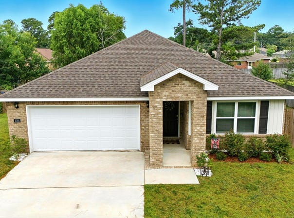 3301 N 7th Street, Ocean Springs, MS 39564
