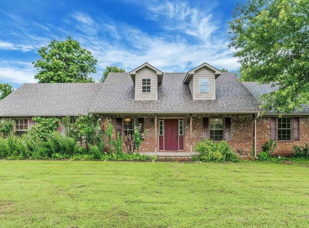 23 Arnoldsburg, Conway, AR 72032