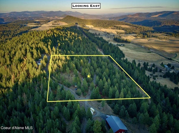 31000 S Aurora Ln, Worley, ID 83876