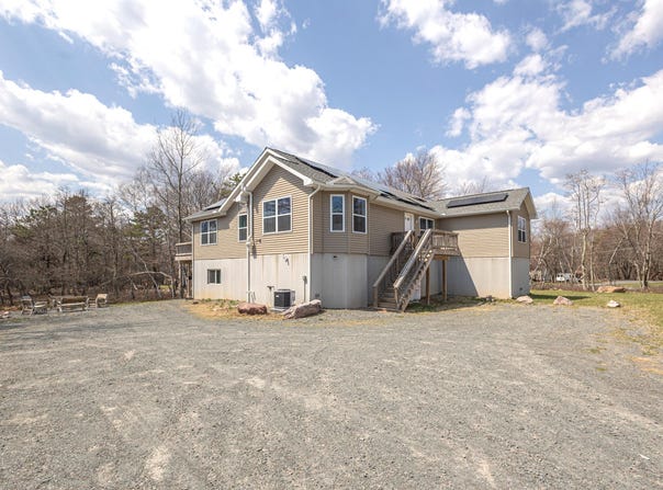 168 Laurel Lane, Blakeslee, PA 18610
