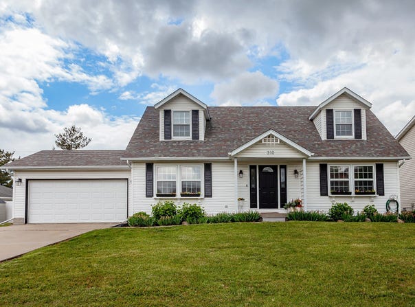 310 NE Meadowlark Lane, Waukee, IA 50263